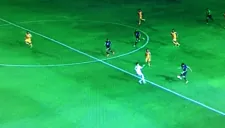 El momento del pase a Andrade