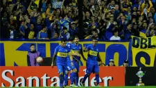 Jugadores de Boca Juniors celebran un gol ante Deportivo Cali