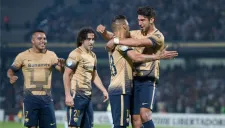 Festejo de gol de Eduardo Herrera contra Deportivo Táchira