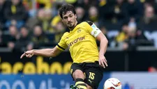 Hummels da pase en juego con Borussia Dortmund
