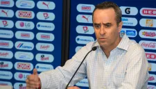 Luis Miguel Salvador da conferencia de prensa