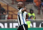 Pablo Armero disputa partido de Serie A