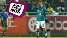 Juan Cuevas, delantero del León, grita durante un partido