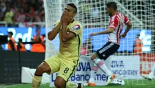 Andrés 'Rifle' Andrade se lamenta durante un partido con el América