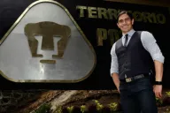 Franciso Palencia luce para lente de RÉCORD