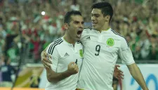 Rafael Márquez festeja gol contra Uruguay