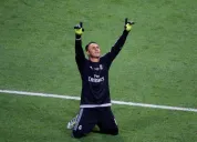 Keylor Navas celebra en tanda de penaltis