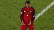 Cristiano Ronaldo se lamenta tras fallar penalti contra Austria
