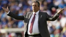 Tomás Boy reclama en partido de La Máquina