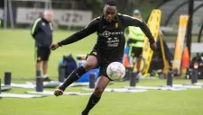 Renato Ibarra, entrenando con las Águilas del América