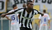 Jobson en partido de liga en Portugal