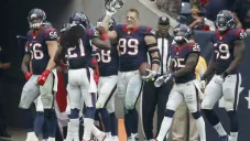 Jugadores de los Texanos celebran una victoria