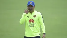 Ambriz pide atención en entrenamiento de América