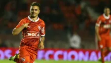 Rodrigo Gómez celebrando un gol con Independiente