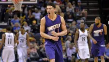 David Booker celebra canasta de su equipo