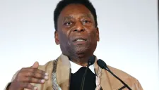 Pelé visita su país previo a Juegos Olímpicos