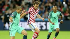 Ivan Rakitic, Pepe y Nani, durante el partido Croacia contra Portugal de la Euro