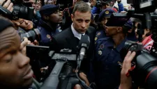 Pistorius, entrevistado por los medios