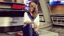 Vannesa Huppenkothen en los estudios de la cadena ESPN