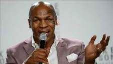 Mike Tyson, durante una conferencia