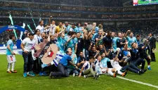 Los Tuzos festejan tras obtener el título del torneo pasado
