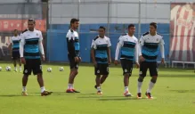 Jugadores de Chivas en un entrenamiento en Verde Valle