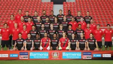 Chicharito, en la foto oficial del Bayer Leverkusen