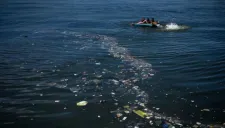 Contaminación en la Bahía de Guanabara en Río de Janeiro