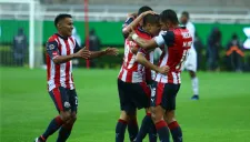 Edson Torres, festeja su gol durante el partido entre Chivas y Chiapas en la Copa Mx