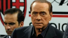 Berlusconi en una conferencia del Milan