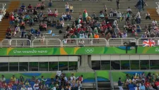 Mexicanos apoyan a Alejandra Valencia en el Sambódromo