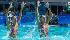 Diosdado y Achach, durante su rutina de nado sincronizado