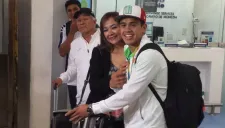 Misael llegando a la CDMX tras su medalla en Río