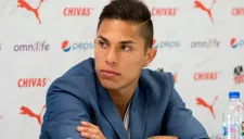 Salcedo, durante una conferencia de prensa con Chivas