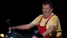 El actor y comediante mexicano Xavier López en el rol de &quot;Chabelo&quot;
