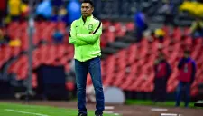 Ambriz observa desde el banquillo un duelo de América