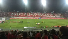 Aficionados de 'La Roja' en el Estadio Monumental