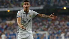 James Rodríguez reclama en juego del Real Madrid