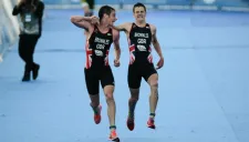 Hermanos Brownlee de Gran Bretaña en el Mundial de Triatlón