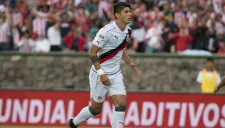 Alan Pulido, durante juego de Chivas contra Toluca