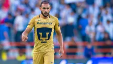 Castro durante un juego con Pumas