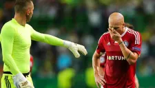 Jugadores del Legia se lamentan tras derrota en Champions