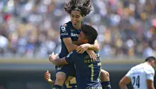 Britos celebra su gol con Gallardo