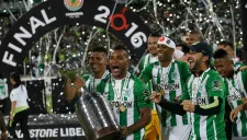 Jugadores de Atlético Nacional celebran el titulo de Libertadores