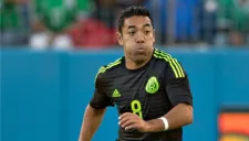 Marco Fabián durante un partido de México