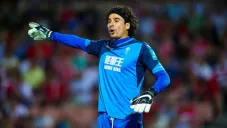 Ochoa durante un partido con el Granada