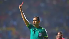 Luis Santander en el partido entre Morelia y Cruz Azul