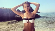 Karin Jiménez en una sesión fotográfica