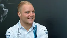 Valtteri Bottas durante la presentación de su reloj