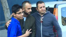 Víctor Vázquez complace a la afición con fotografías